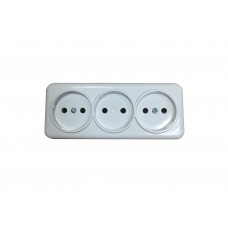 Розетка внешней установки 3-я б/у белая IP20 TNSy Lemur TNSy (TNSy5000985)